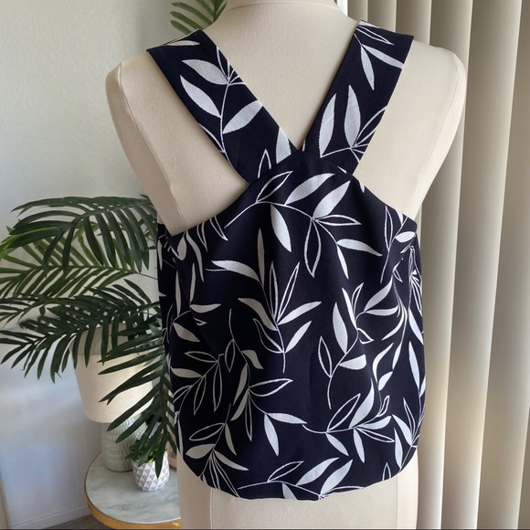 Ann Taylor leaf printed top - Picture 3 of 6